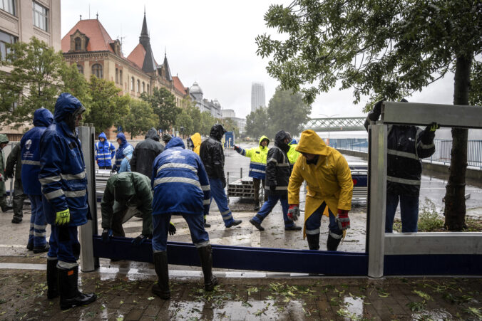 Na Slovensku bolo tento rok pre povodne vyhlásených 35 mimoriadnych situácií, najkritickejšie boli záplavy v septembri