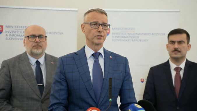 Tisíce nevyužitých budov a areálov dostanú druhú šancu. Rašiho ministerstvo začína s mapovaním brownfieldov – VIDEO