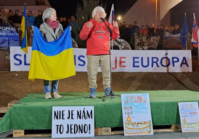 Chatár Beránek vystúpil na proteste v Poprade, rozprával príbehy z jeho návštevy Kyjeva i Buče – VIDEO, FOTO