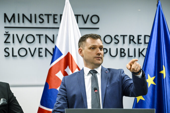 SHMÚ vyzýva na riešenie kritického stavu inštitúcie, minister Taraba reagoval na ich otvorený list