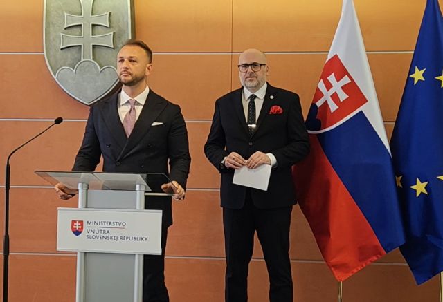 Minister Šutaj Eštok chce pomôcť samosprávy, primátorov a starostov sa bude pýtať päť otázok – VIDEO Minister Šutaj Eštok chce pomôcť samosprávy, primátorov a starostov sa bude pýtať päť otázok – VIDEO
