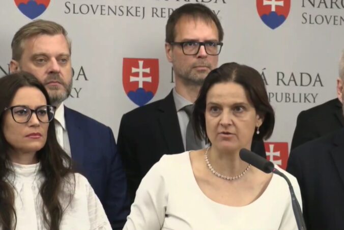 Táto vláda útočí na mimovládne organizácie, Kolíková vyzýva koaličných poslancov, aby zákon nepodporili – VIDEO