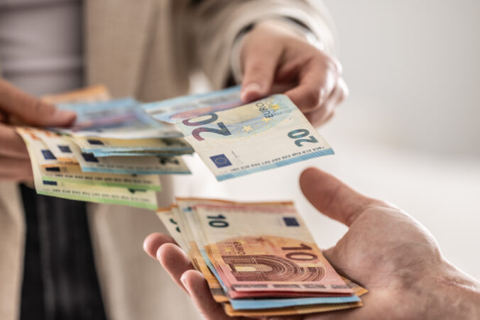 Hotovosť na dosah ruky – na každej pošte, pre každého klienta Hotovosť na dosah ruky – na každej pošte, pre každého klienta