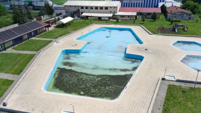 Vranov nad Topľou investuje do rekonštrukcie letného kúpaliska pred sezónou až 76-tisíc eur Vranov nad Topľou investuje do rekonštrukcie letného kúpaliska pred sezónou až 76-tisíc eur