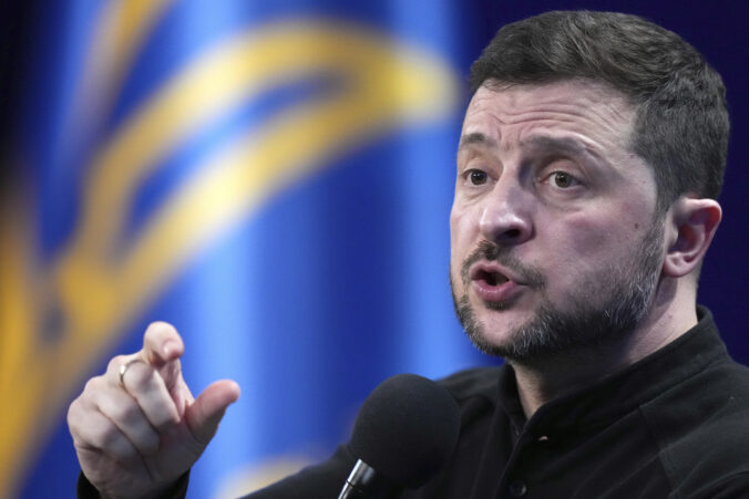 Rusko obnovilo letecké útoky. Zelenskyj zaznamenal najmenej dvetisíc porušení veľkonočného prímeria Rusko obnovilo letecké útoky. Zelenskyj zaznamenal najmenej dvetisíc porušení veľkonočného prímeria