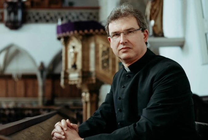 Výnimočný pastier i pútnik nádeje, biskupi reagujú na úmrtie pápeža Františka