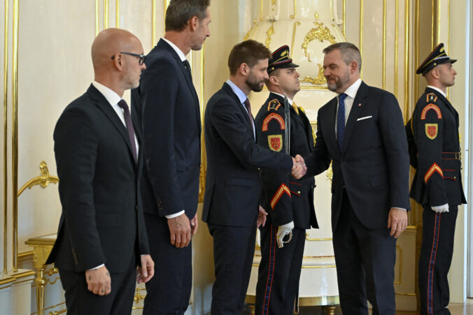 Opozícia víta rozhodnutie prezidenta voči covidovým amnestiám, v parlamente sa posnažia o neprelomenie veta Opozícia víta rozhodnutie prezidenta voči covidovým amnestiám, v parlamente sa posnažia o neprelomenie veta