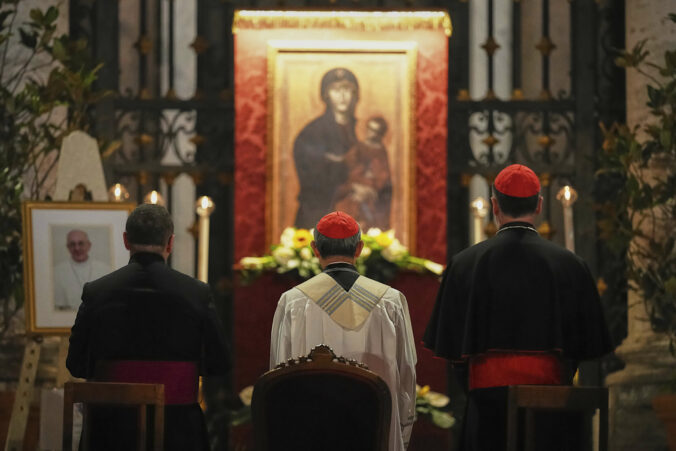 František nie je prvým pápežom pochovaným v Bazilike Santa Maria Maggiore, je ich tam už sedem – VIDEO, FOTO František nie je prvým pápežom pochovaným v Bazilike Santa Maria Maggiore, je ich tam už sedem – VIDEO, FOTO