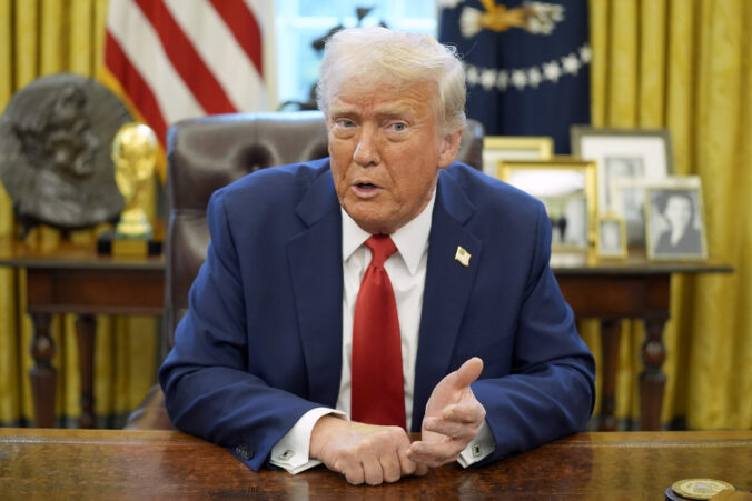 Rusko a Ukrajina sú podľa Trumpa veľmi blízko k dohode, ale Zelenskyj odmietol návrhy o Kryme
