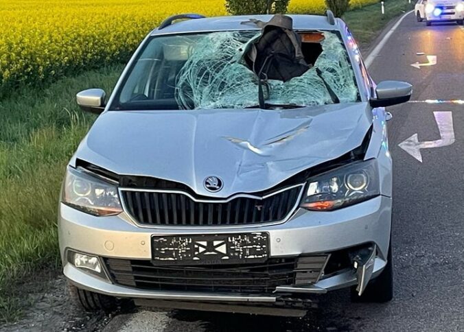 Tragédia pri Seredi. Chodec bez reflexných prvkov zomrel po zrážke s autom – FOTO Tragédia pri Seredi. Chodec bez reflexných prvkov zomrel po zrážke s autom – FOTO