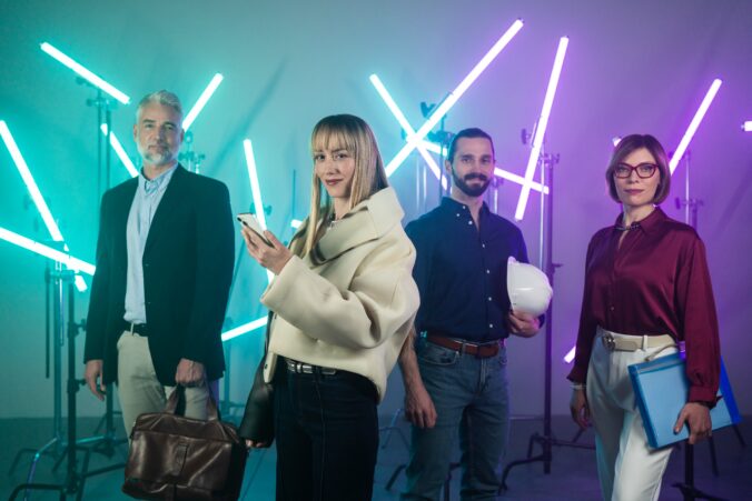 KROS napreduje. Rebranding pre novú éru podnikania KROS napreduje. Rebranding pre novú éru podnikania
