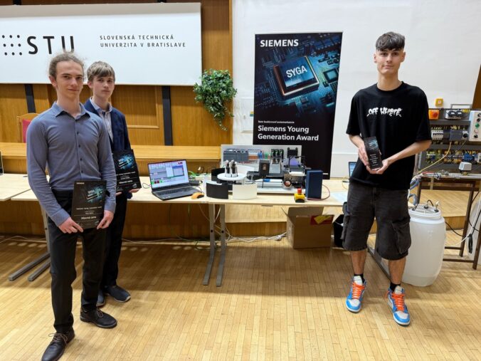 Stredoškoláci predstavili prototyp univerzálnej triediacej linky, na STU získali hlavnú cenu v súťaži SYGA 2025 Stredoškoláci predstavili prototyp univerzálnej triediacej linky, na STU získali hlavnú cenu v súťaži SYGA 2025