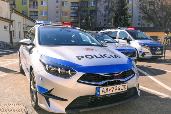 Zelené, modro-žlté aj nové modré. Vozový park polície má tri rôzne dizajny, dominuje zatiaľ najstarší Zelené, modro-žlté aj nové modré. Vozový park polície má tri rôzne dizajny, dominuje zatiaľ najstarší