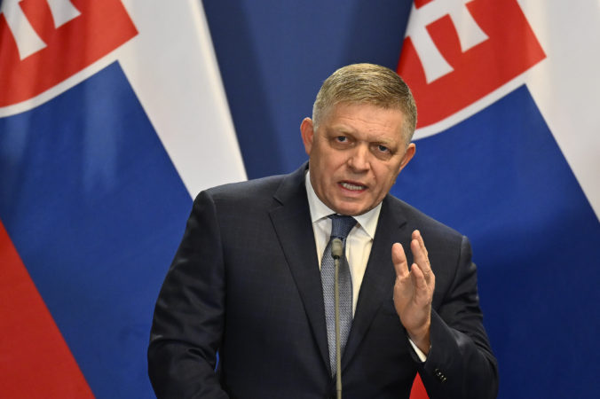 Fico by chcel nedeľné politické diskusie presunúť na pracovné dni, plánuje dohodu s predsedami strán – VIDEO Fico by chcel nedeľné politické diskusie presunúť na pracovné dni, plánuje dohodu s predsedami strán – VIDEO