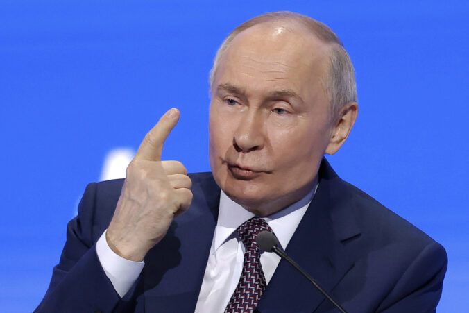 Máme dostatok síl a prostriedkov, vyhlásil Putin v súvislosti s vojnou a spomenul aj jadrové zbrane