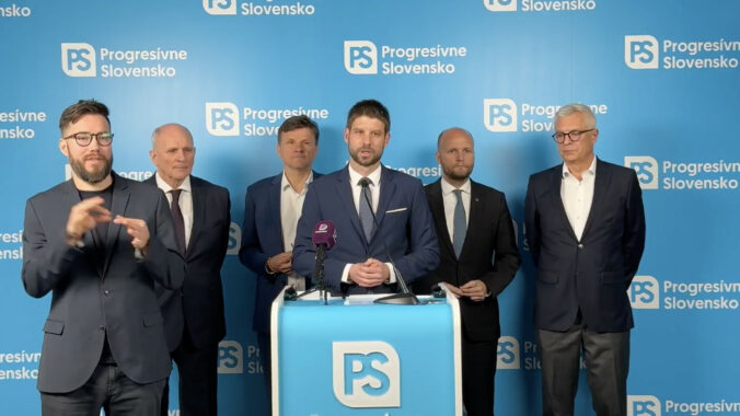 Fico sa chystá do Moskvy, opozícia na námestia. Premiérovu cestu považujú za tragédiu pre zahraničnú politiku – VIDEO Fico sa chystá do Moskvy, opozícia na námestia. Premiérovu cestu považujú za tragédiu pre zahraničnú politiku – VIDEO