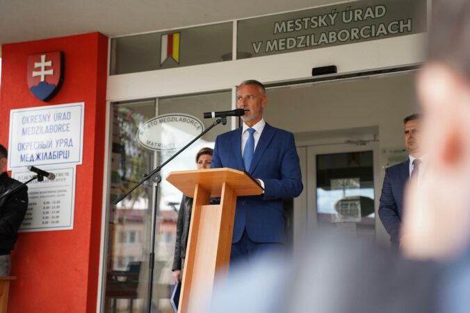 Richard Raši slávnostne otvoril nové centrum v Medzilaborciach. Zlepší služby a šetrí peniaze samosprávam – FOTO Richard Raši slávnostne otvoril nové centrum v Medzilaborciach. Zlepší služby a šetrí peniaze samosprávam – FOTO
