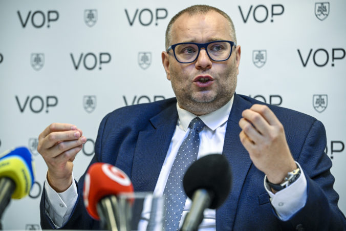 Zákon o mimovládkach sa nepozdáva ani ombudsmanovi, podáva návrh na jeho preskúmanie Ústavným súdom Zákon o mimovládkach sa nepozdáva ani ombudsmanovi, podáva návrh na jeho preskúmanie Ústavným súdom