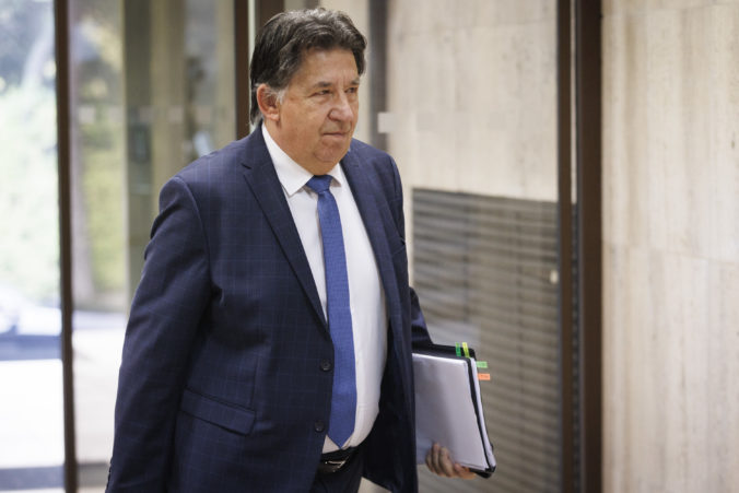 Exministra životného prostredia Budaja obvinili pre porušovanie povinnosti pri správe cudzieho majetku Exministra životného prostredia Budaja obvinili pre porušovanie povinnosti pri správe cudzieho majetku