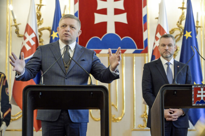 Ficovi nedôveruje až 60 percent Slovákov, najdôveryhodnejším ústavným činiteľom je Pellegrini Ficovi nedôveruje až 60 percent Slovákov, najdôveryhodnejším ústavným činiteľom je Pellegrini