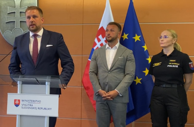 Šutaj Eštok a Šaško budú k boju proti drogám pristupovať systémovo, ich legalizáciu razantne odmietajú – VIDEO Šutaj Eštok a Šaško budú k boju proti drogám pristupovať systémovo, ich legalizáciu razantne odmietajú – VIDEO