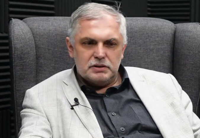 Michelko: Na pôde verejnoprávnej televízie sa má diskutovať o všetkých relevantných veciach, a nie o tom, či je Zem plochá – VIDEO Michelko: Na pôde verejnoprávnej televízie sa má diskutovať o všetkých relevantných veciach, a nie o tom, či je Zem plochá – VIDEO