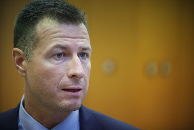Exminister Gál na súde opätovne poprel vinu a odmietol odpovedať na otázky prokurátora aj sudcu