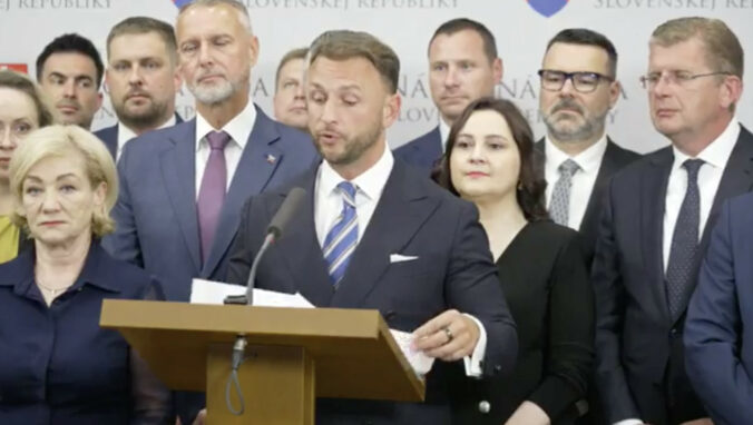 Hlas-SD chce počkať so schvaľovaním covidových amnestií, rozhodne správa od Kotlára – VIDEO Hlas-SD chce počkať so schvaľovaním covidových amnestií, rozhodne správa od Kotlára – VIDEO