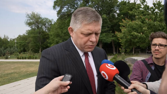 Slová Merza sú neprijateľné. Slovensko nie je podľa Fica malý žiačik, ktorého treba poučovať – VIDEO