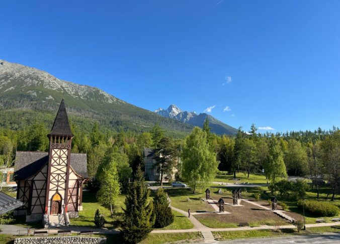 V Starom Smokovci vytvorili Ružencovú záhradu, inšpirovali sa Poľskom – FOTO