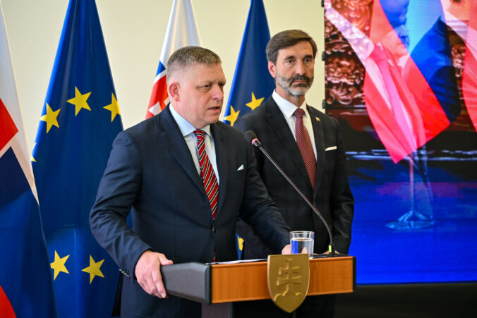 Fico mal kontrolný deň na Blanárovom ministerstve, vyzdvihol úspechy v deviatich oblastiach – VIDEO, FOTO Fico mal kontrolný deň na Blanárovom ministerstve, vyzdvihol úspechy v deviatich oblastiach – VIDEO, FOTO