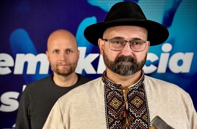 Mužovi s valaškou zrušili obvinenie, Demokrati sa podľa Naďa stali terčom paranoje vládnych predstaviteľov Mužovi s valaškou zrušili obvinenie, Demokrati sa podľa Naďa stali terčom paranoje vládnych predstaviteľov