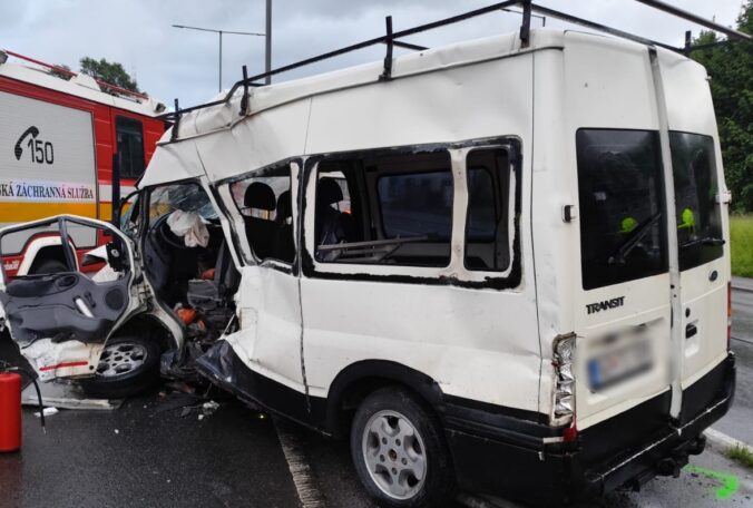 V Ružomberku došlo k tragickej dopravnej nehode, vyžiadala si dva životy – FOTO