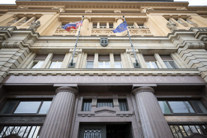Presun busty z Levoče a jej úschova sú v úplnom súlade so zákonom, ohradilo sa ministerstvo kultúry Presun busty z Levoče a jej úschova sú v úplnom súlade so zákonom, ohradilo sa ministerstvo kultúry