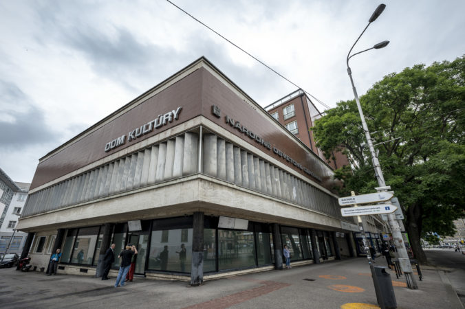 Standupisti dostali v bratislavskom V-klube stopku, Lužina hovorí o cenzúre Standupisti dostali v bratislavskom V-klube stopku, Lužina hovorí o cenzúre