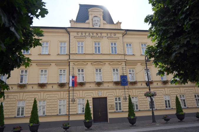Ústavný súd prijal podnet Žilinku týkajúci sa zákona o meste Košice, pozastavil účinnosť viacerých ustanovení