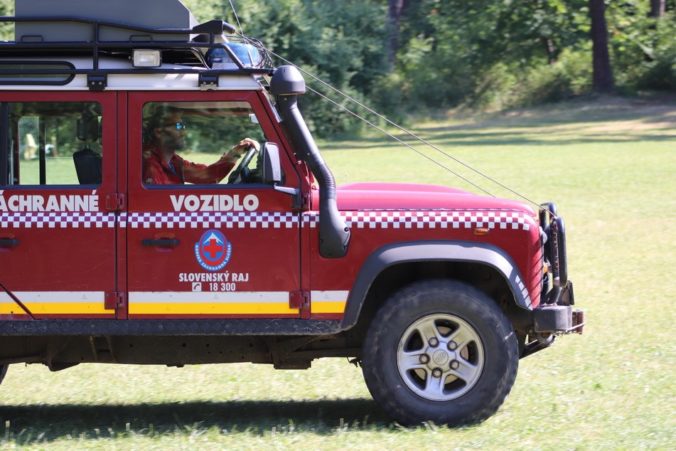 Nový zákon zavádza poriadok v Horskej záchrannej službe. Zmeniť sa má výcvik, označenie aj pravidlá pre pohyb v prírode Nový zákon zavádza poriadok v Horskej záchrannej službe. Zmeniť sa má výcvik, označenie aj pravidlá pre pohyb v prírode