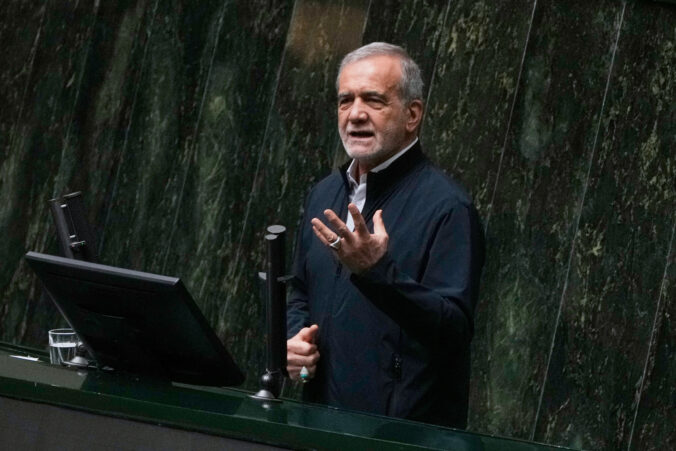 Iránsky prezident Masúd Pezeškian vyhlásil, že nezastaví jadrovú činnosť