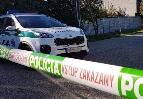 Tragédia na východe Slovenska. Žena mala zavraždiť svojho trojročného syna, jeho telo nechala v aute pred políciou