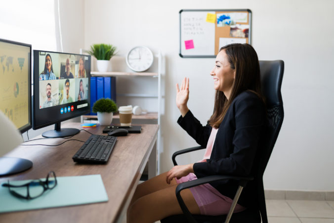Home office mení pracovný týždeň. Kým v pondelok sú kancelárie plné, na konci týždňa sú poloprázdne