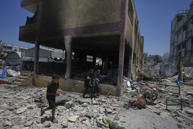 Pri izraelských vojenských operáciách v Pásme Gazy zahynulo 32 ľudí, tvrdí palestínska civilná ochrana Pri izraelských vojenských operáciách v Pásme Gazy zahynulo 32 ľudí, tvrdí palestínska civilná ochrana