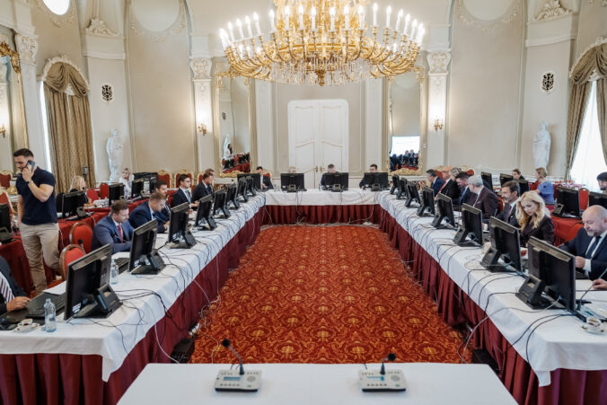 Konsolidácia sa dotkne aj Úradu vlády SR, opúšťa komerčné priestory a vracia sa do štátnych budov