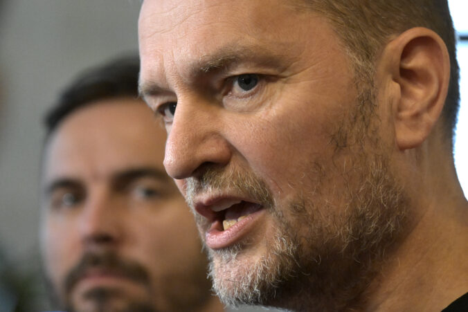 Pôvodca najväčšieho zla v slovenskej politike je podľa Hlasu Matovič, ktorý sa z útokov SNS na prezidenta teší