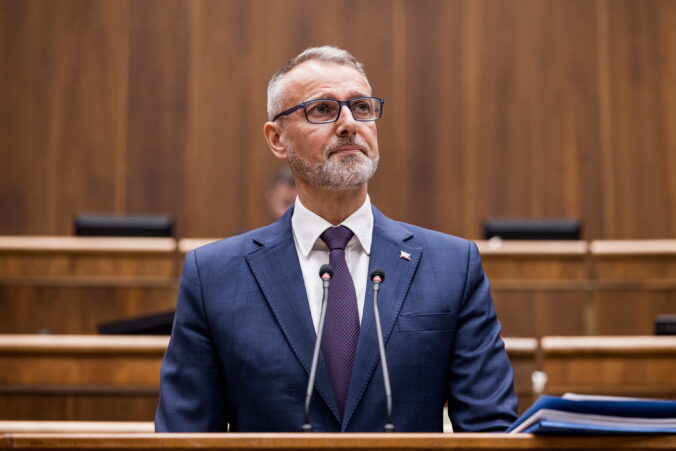 Raši sa stretol so zástupcami mimovládok, diskutovali o problémoch a dopadoch prijatého zákona