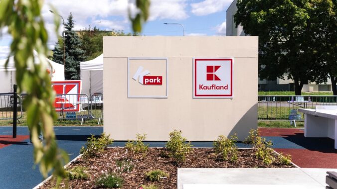 Kaufland, ktorý oslavuje 25 rokov, priniesol na Slovensko už 25 K Parkov: jubilejný otvoril v Partizánskom