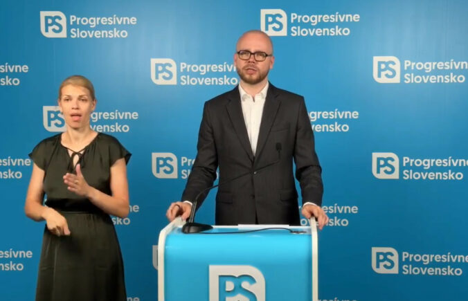 Opozícia kritizuje Fica za obranu Kotlára, minister zdravotníctva podľa Dvořáka len tichučko šúcha nohami