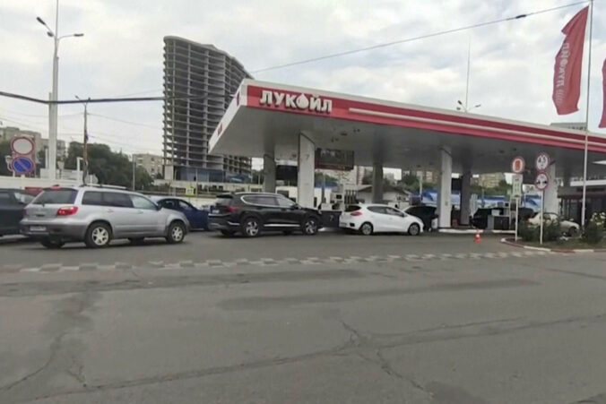 Rusko predĺžilo zákaz vývozu benzínu v snahe znížiť ceny