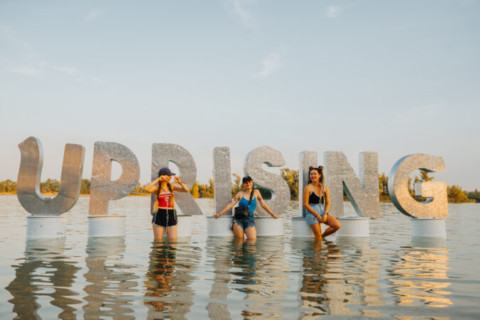 Bratislavské Zlaté piesky ožijú legendami reggae, rapu a elektroniky. Festival Uprising má 18 rokov