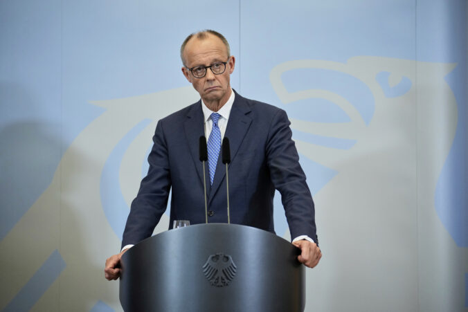 Rusko ukázalo svoju pravú tvár najnovším útokom na Kyjev, vyhlásil Merz