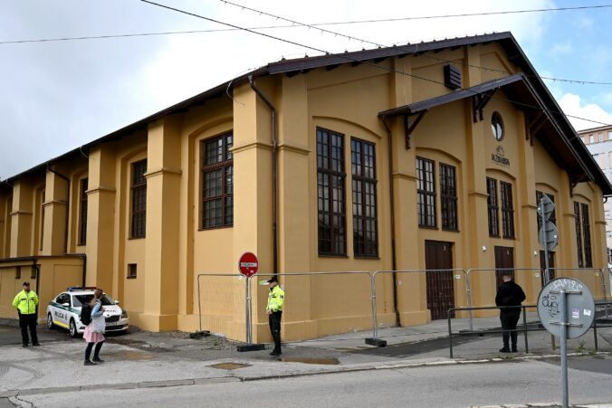 Začala sa revitalizácia okolia košickej Starej jazdiarne, využitie haly bude obmedzené iba na šport